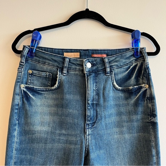 Pilcro The Icon High Waist Flare Jeans - Picture 3 of 10